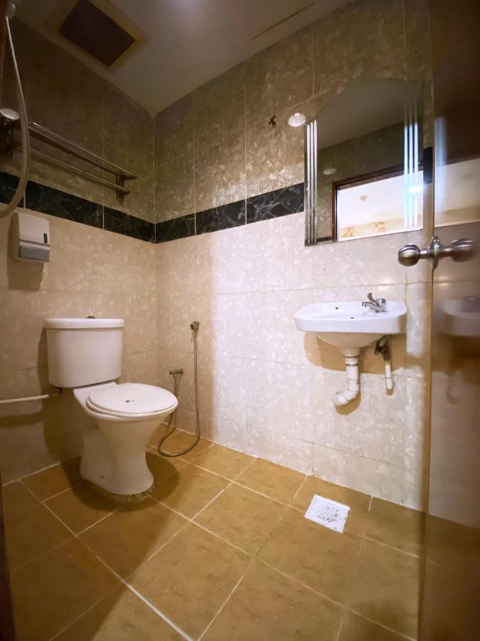 Mr Hotel Nusa Bestari Skudai Ngoại thất bức ảnh