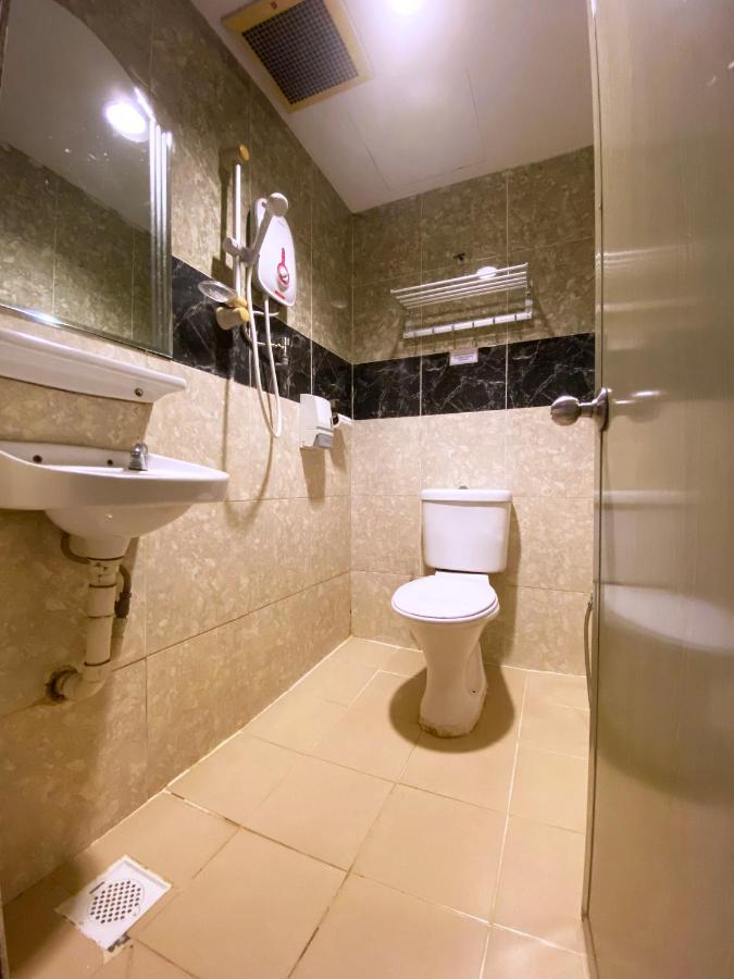 Mr Hotel Nusa Bestari Skudai Ngoại thất bức ảnh